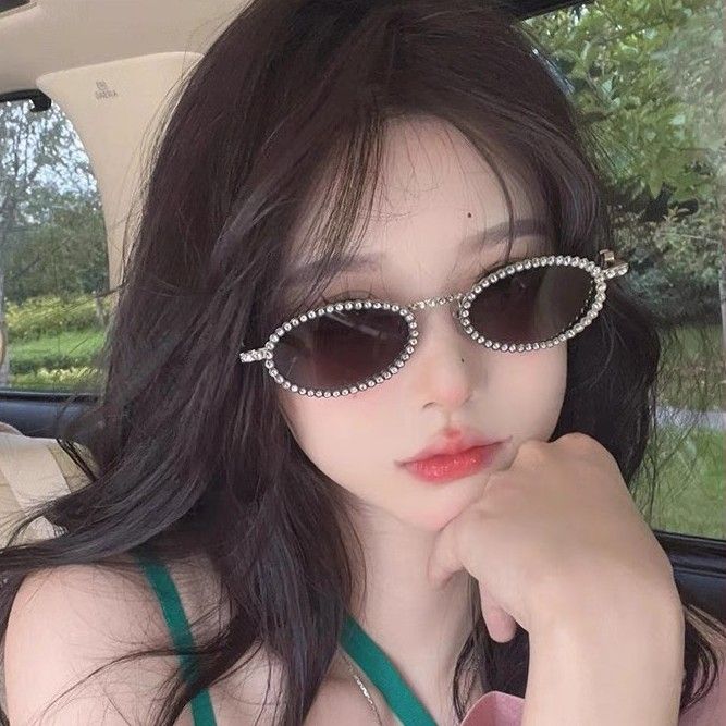 Occhiale sole irregular strass retro