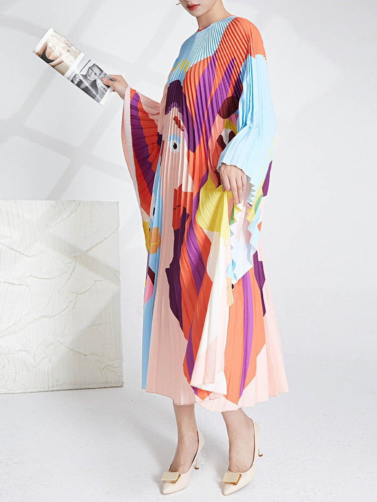 Long curvy woman patterned dress