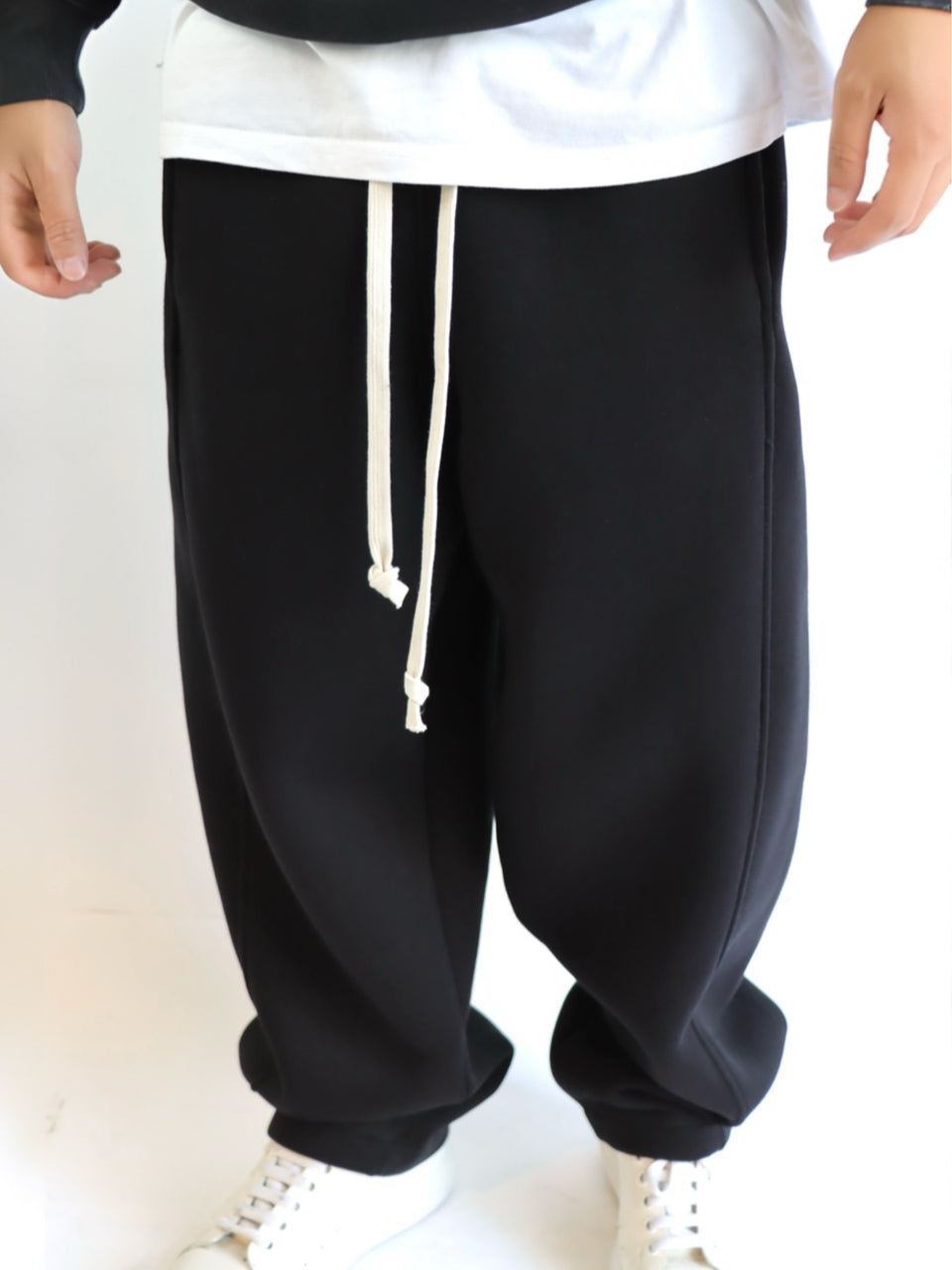 Pantalone tuta baggy basic nero