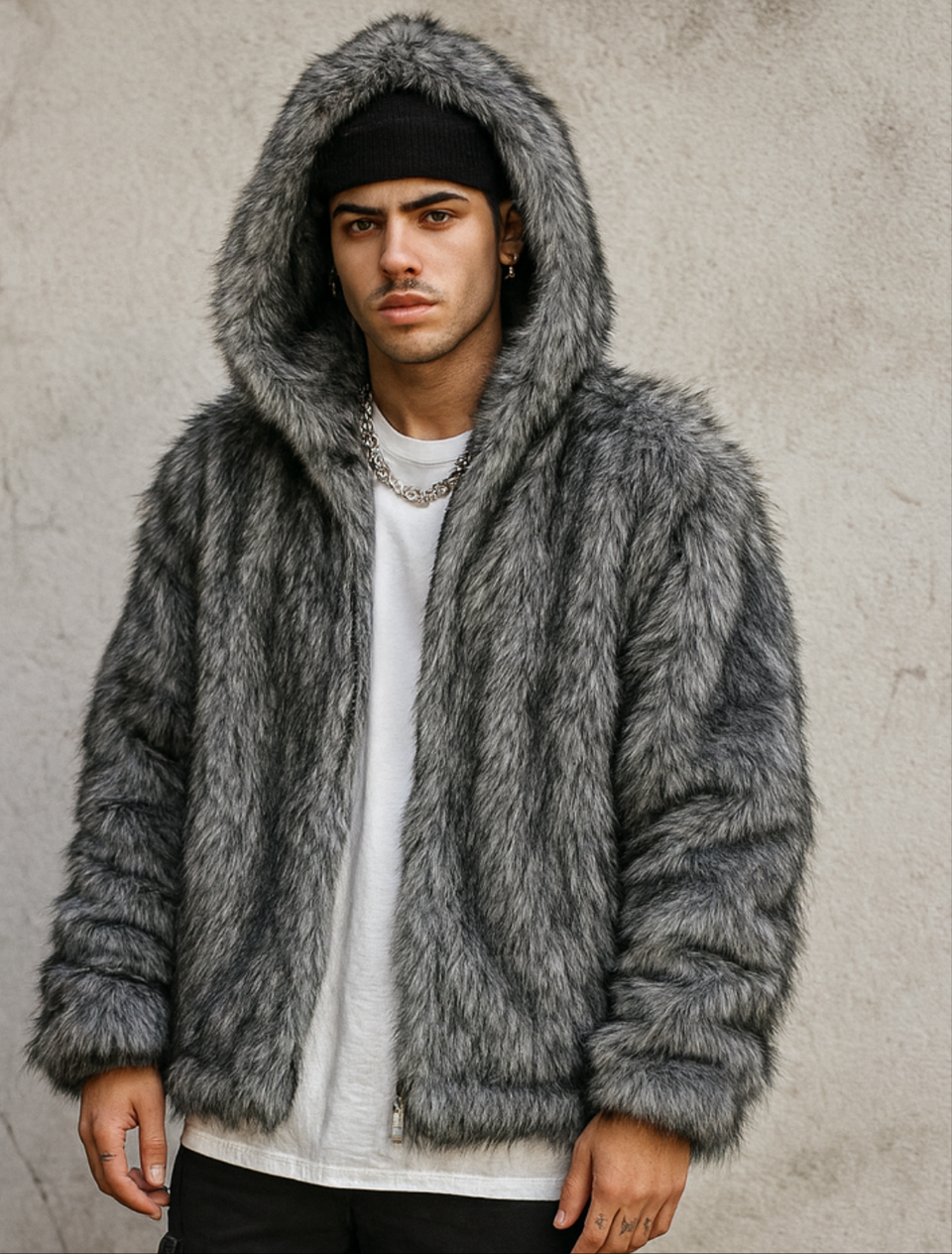 Giubbotto in ecopelliccia grigia con cappuccio