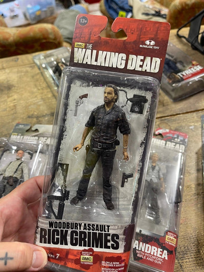 action figure Rick Grimes The Walking Dead Mcfarlane Retrogame